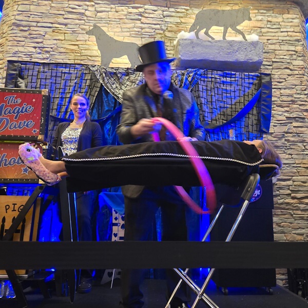 Magic Dave event photo: Great Wolf 4