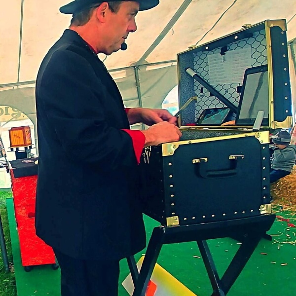 Magic Dave event photo: Magic Box
