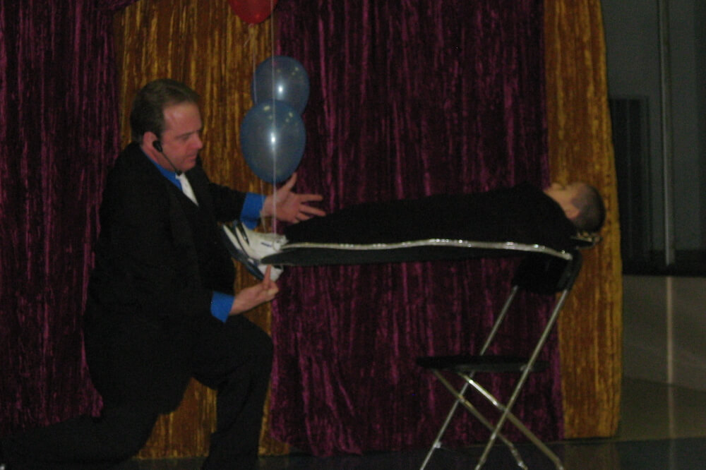 Platform magic for kids parties in Lake County Illinois